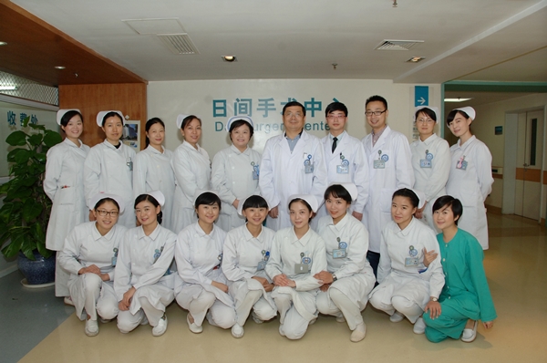 一个47岁的妇女如果已经绝经3年，可以用借来的卵子做供卵试管三代吗？