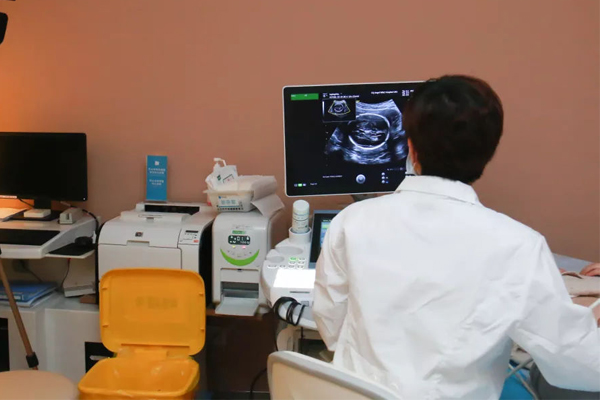 基础卵泡少做正规代怀生男孩价格+卵泡少试管代怀副作用揭秘成功经验